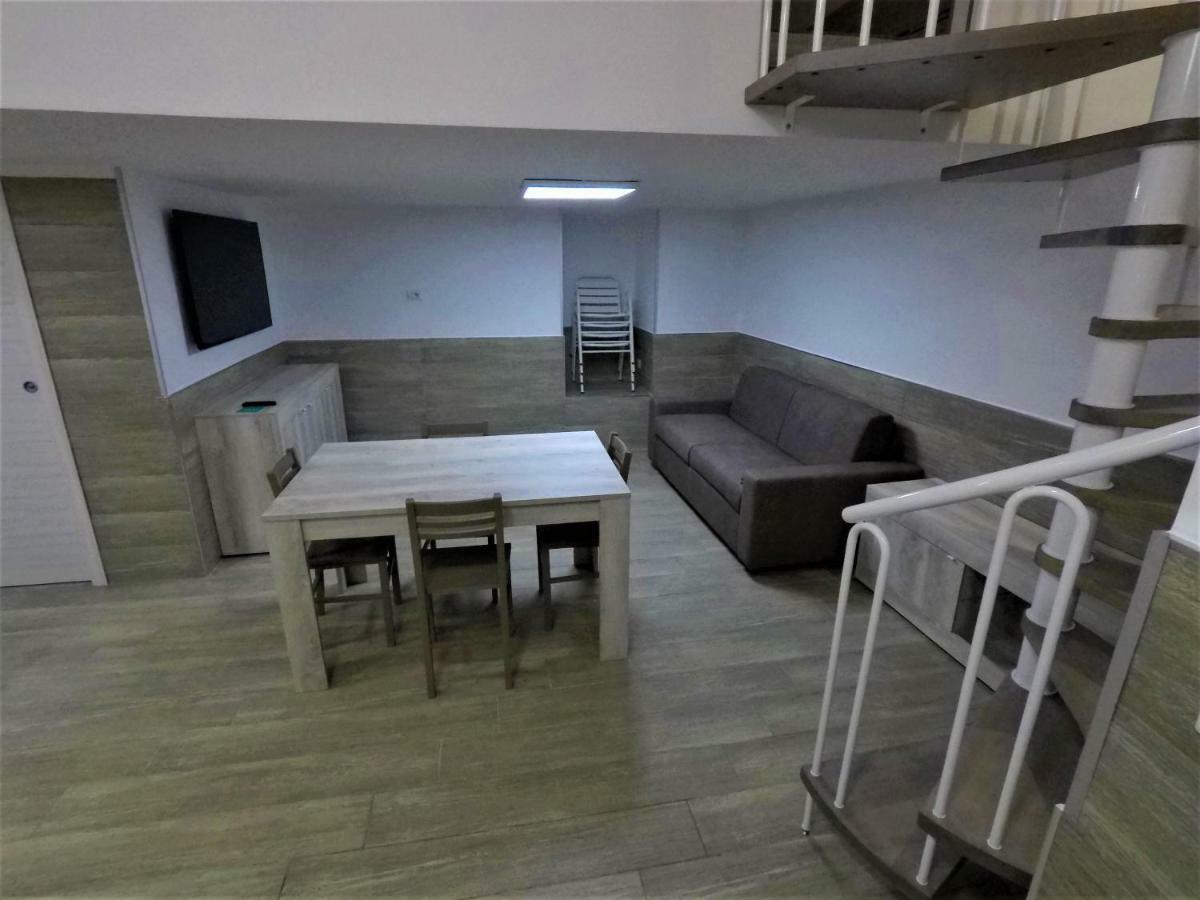 Il Decumano Superiore Napels Buitenkant foto
